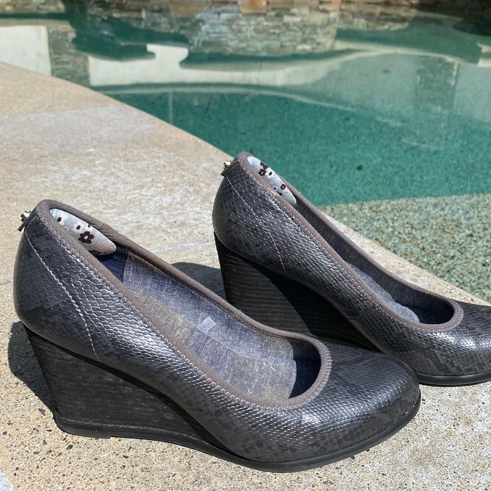Dr. Scholls wedge
